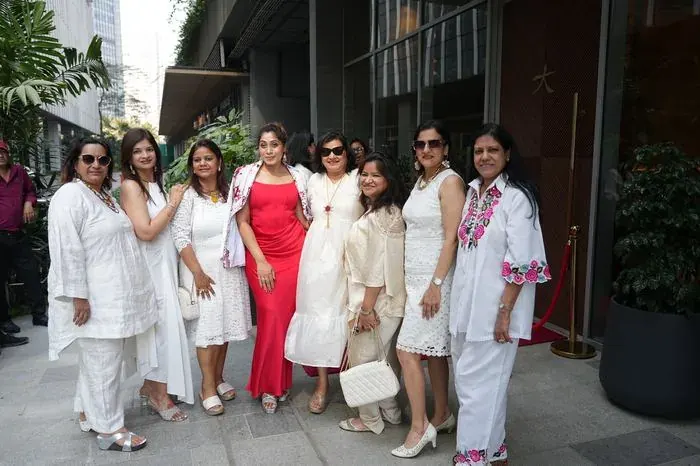 Bandita with members.